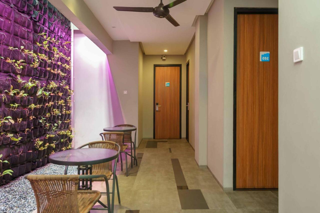 Reddoorz Plus Near Radio Dalam 3 Джакарта Екстер'єр фото